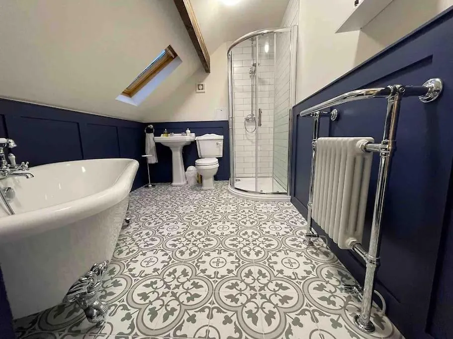 Sundial Cottage, Stunning 3 Bed Cottage With Hottub Skelton